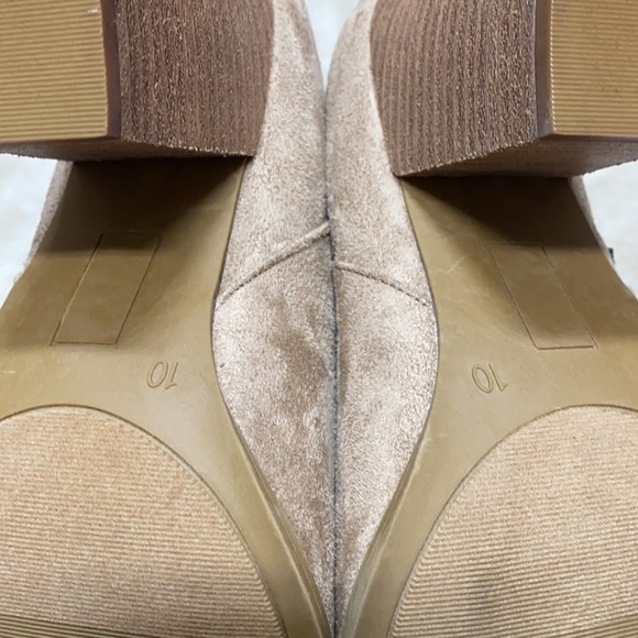 Tan suede boots - Picture 5 of 5